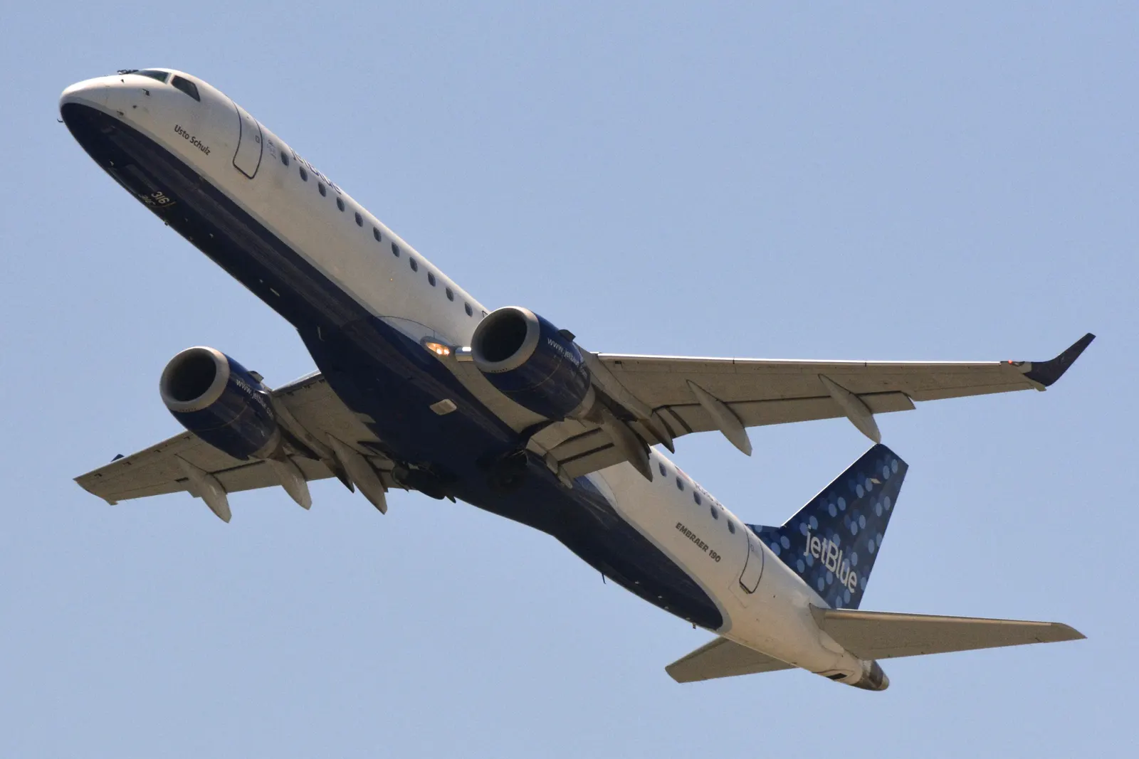 Embraer E190 of JetBlue Airways taking off